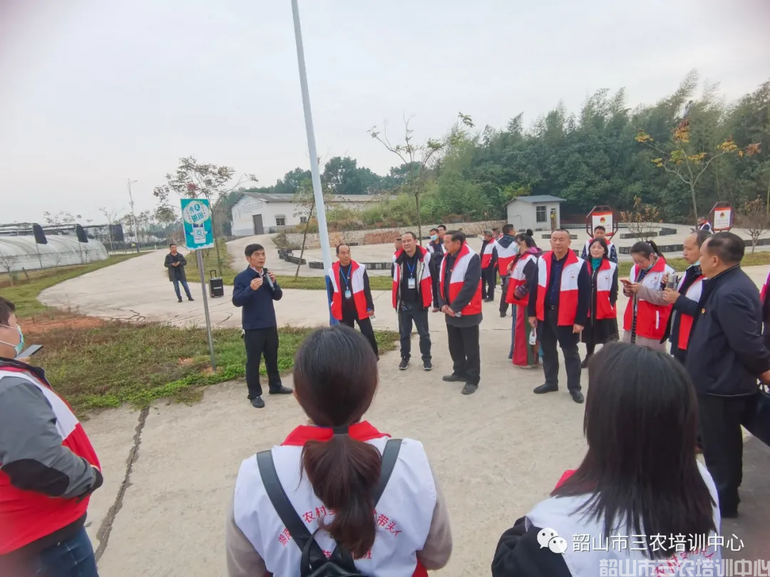 湖南省農(nóng)村實用人才帶頭人示范培訓班(第六期)圓滿結(jié)束(圖9) 湖南省農(nóng)村實用人才帶頭人示范培訓班(第六期)圓滿結(jié)束(圖9)